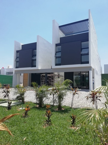 Imagen 2 de 19 de Townhouse Con Alberca En Venta Zona Norte De Merida
