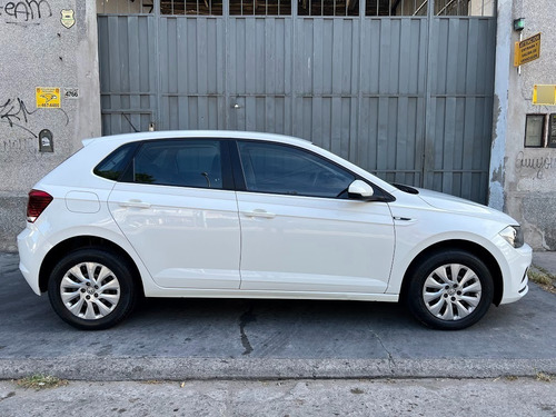 Imagen 19 de 25 de Volkswagen Polo Trendline 2018 / 50000 Km / Unico Dueño