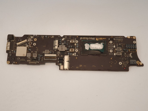 Motherboard Macbook Air 11  2015  I5 4gb A1465 No Enciende