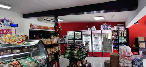 Imagen 3 de 9 de Local Y Fondo De Comercio En Av. 31 De Julio Paraguachi - Nueva Esparta