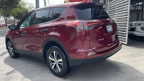 Toyota RAV4 2.5 Le At