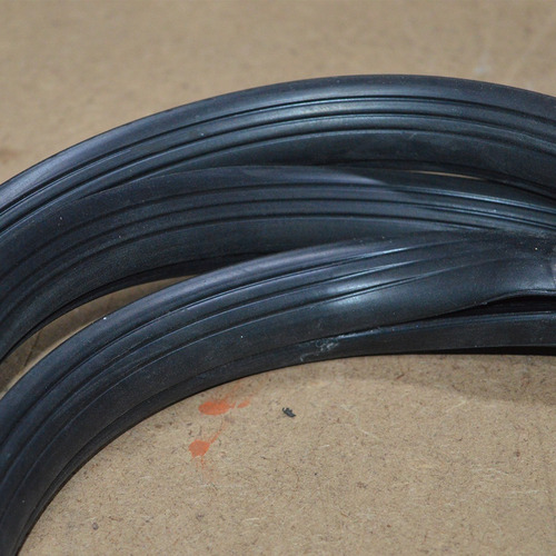 Imagem 3 de 3 de Borracha Da Janela Lateral Fixa Do Fiat Uno Quadrado