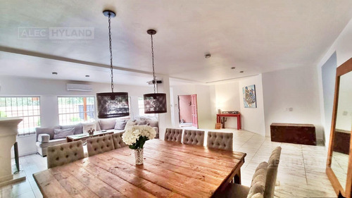 Casa Remodelada En Venta En Punta Chica, San Fernando