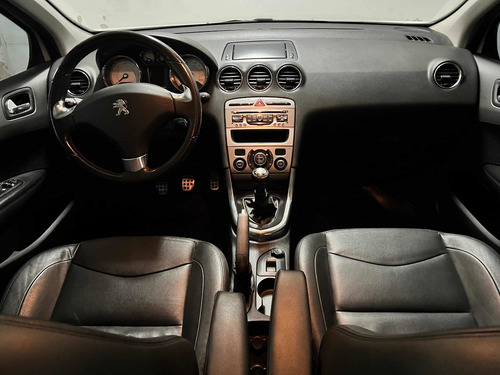 Imagen 9 de 13 de Peugeot 308 2015 1.6 Feline Hdi 115cv