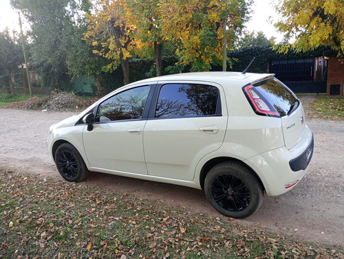 Fiat Punto 1.4 Attractive C/radio Integrada