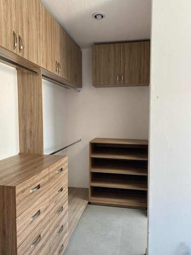 Casa De 3 Recámaras 3 Baños Completos Y Un Medio Baño