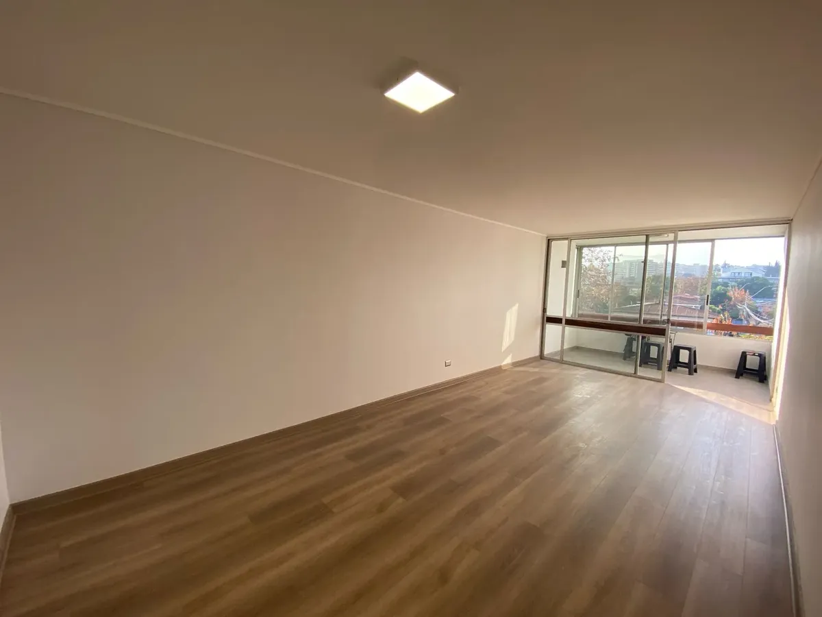 Imagen 2 de 14 de Luminoso, Remodelado Departamento En Venta