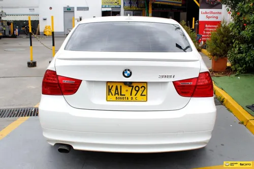 BMW Serie 318i E90 Mt 2010