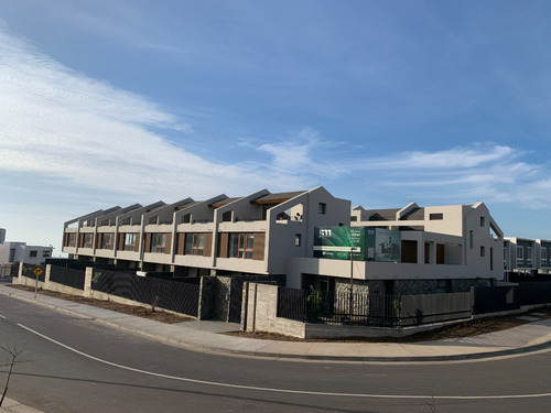 Casa Tipo Townhouse