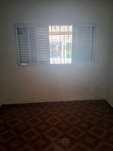 Duas Casas À Venda Ótima Localização Na Penha!