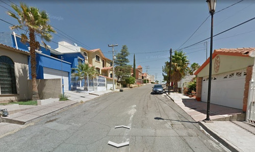 Oportunidad Única De Inversión, Casa De Remate Bancario A Un Precio Increíble En El Fraccionamiento Campanario, Chihuahua, Chih.