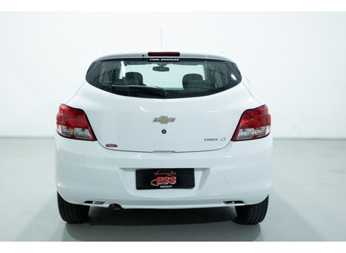 Chevrolet Onix 1.0 MPFI LT 8V FLEX 4P MANUAL