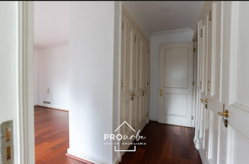 Departamento En Venta De 4 Dorm/190 M2/sector Golf/esc.milit