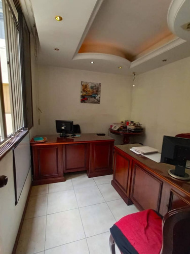 Imagen 4 de 5 de Se Alquilan 2 Cubiculos Altamira 20m2 Y 16m2