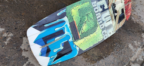 Imagen 6 de 10 de Tabla De Wakeboard Cwb Marius 140 Trevor Hansen Con Botas