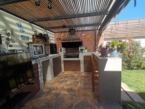 Casa Con Piscina, Quincho, Ático Y A Pasos Del Futuro Mall