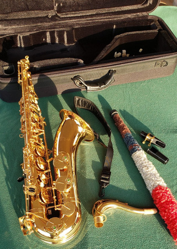Imagen 6 de 9 de Saxo Tenor Wisemann Con Estuche + Accesorios