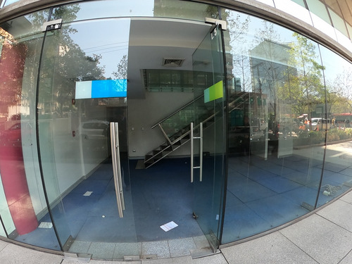 Espectacular Local Comercial De 238m2 En Arriendo