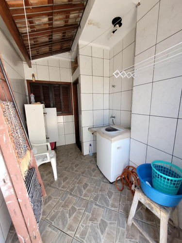 Sobrado 4 Dormitórios 3 Wc Vila Tupi 200 M. Da Praia 171m2.