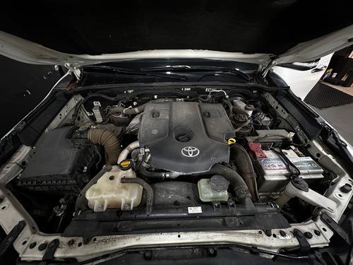 Toyota Hilux 2.8 Tdi 4x4 Dc Srx L16