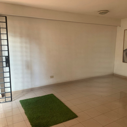 Imagen 18 de 20 de Apartamento En Alquiler - Urb. Santa Monica