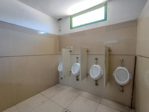 Excelente Depósito De 774 M2 En Alquiler En Predio Cerrado, Villa Adelina.
