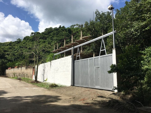 Imagen 1 de 16 de Vendo Terreno 15000m2 La Guaira Chuspa 4533