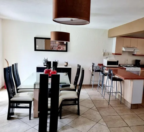 Bonita Casa Con Jardin, Fracc. Lomas De Tzompantle, Cuernavaca Morelos