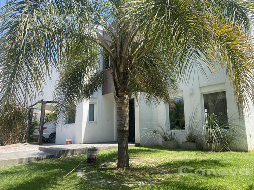 Casa En  La Candelaria