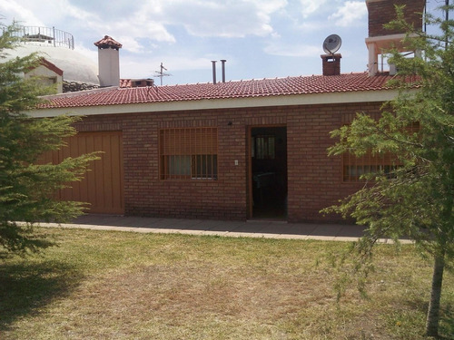  Gran Casa Con Hermosa Vista Al Lago Y Las Sierras 