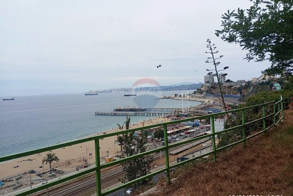 Imagen 5 de 30 de Amplia Casa Histórica En Venta En Valparaíso