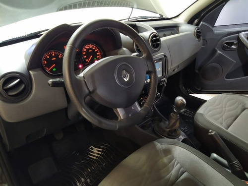 Imagen 8 de 18 de Renault Duster 2014 2.0 4x2 Luxe Nav 138cv