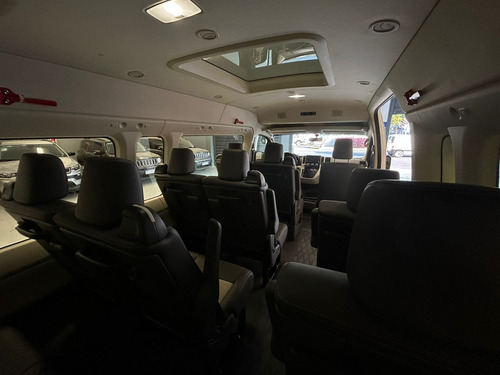 Toyota Hiace 2.8 Tdi Commuter 6at 14a
