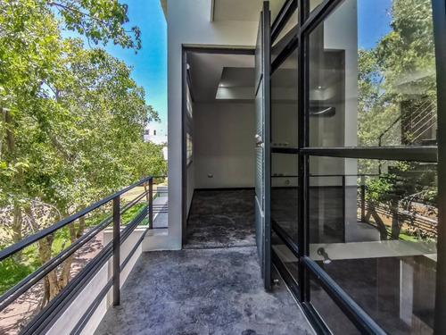 Imagen 16 de 30 de Casa En Venta. 3 Pisos 2 Recamaras. Residencial Arbolada, Cancún, Q.roo