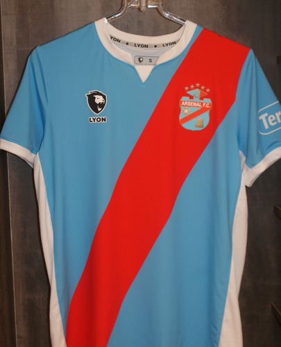 Imagen 3 de 3 de Camiseta Arsenal De Sarandi Titular Lyon 2022