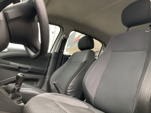 Volkswagen Voyage 1.6 Trenline 101cv