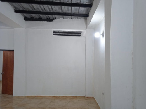 Imagen 5 de 12 de Venta De Local A Pie De Calle En Sabana Grande 04241079006