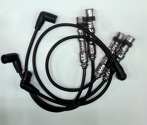 Imagen 2 de 4 de Jgo Cables De Bujias Volkswagen Fox Suran Trend Voyage Ngk