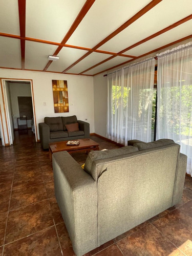 Casa Con Espectacular Vista A Lago Rapel En Las Balsas