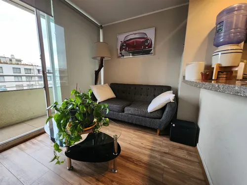 Departamento En Arriendo De 2 Dorm. En San Miguel