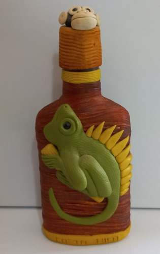 Imagen 1 de 6 de Botella Decorativa. Souvenir Comprada En Costa Rica. 