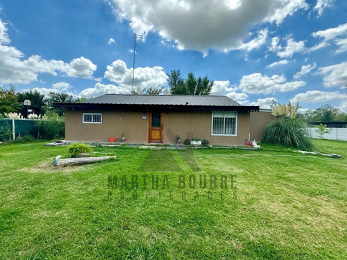 Casa Chalet  En Venta En Barrio Parque Los Pinos, Exaltación De La Cruz, G.b.a. Zona Norte