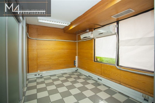 Oficina En Venta De 6 Privados En Providencia