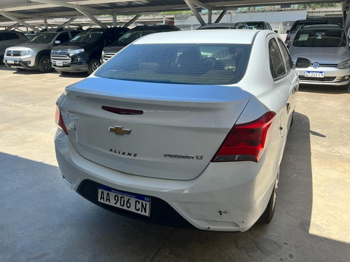 Imagen 10 de 11 de Chevrolet 2017 Prisma 1.4 Lt L/17