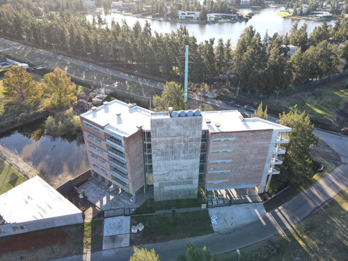 Imagen 21 de 22 de Departamento De 1 Dormitorio En Venta Con Cochera Aldea Fisherton