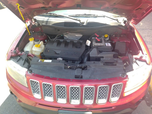 Imagen 2 de 14 de Jeep Compass Latitud 2014