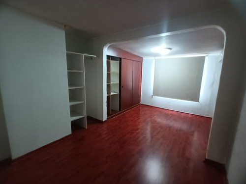 Casa Con Local Comercial Independiente En Avenida 4 Poniente
