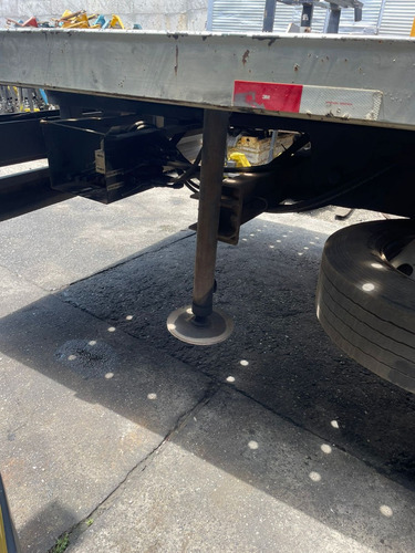 Vw 24-280 Ano 2013 Com Plataforma De 9,0m
