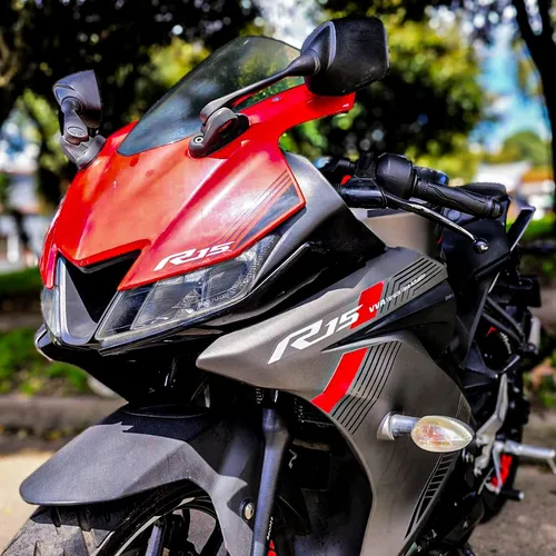 Yamaha R15 V3 Gris Rojo 2019
