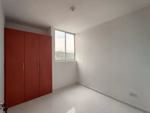 Apartamento En Arriendo En Prados Del Este. Cod A24223